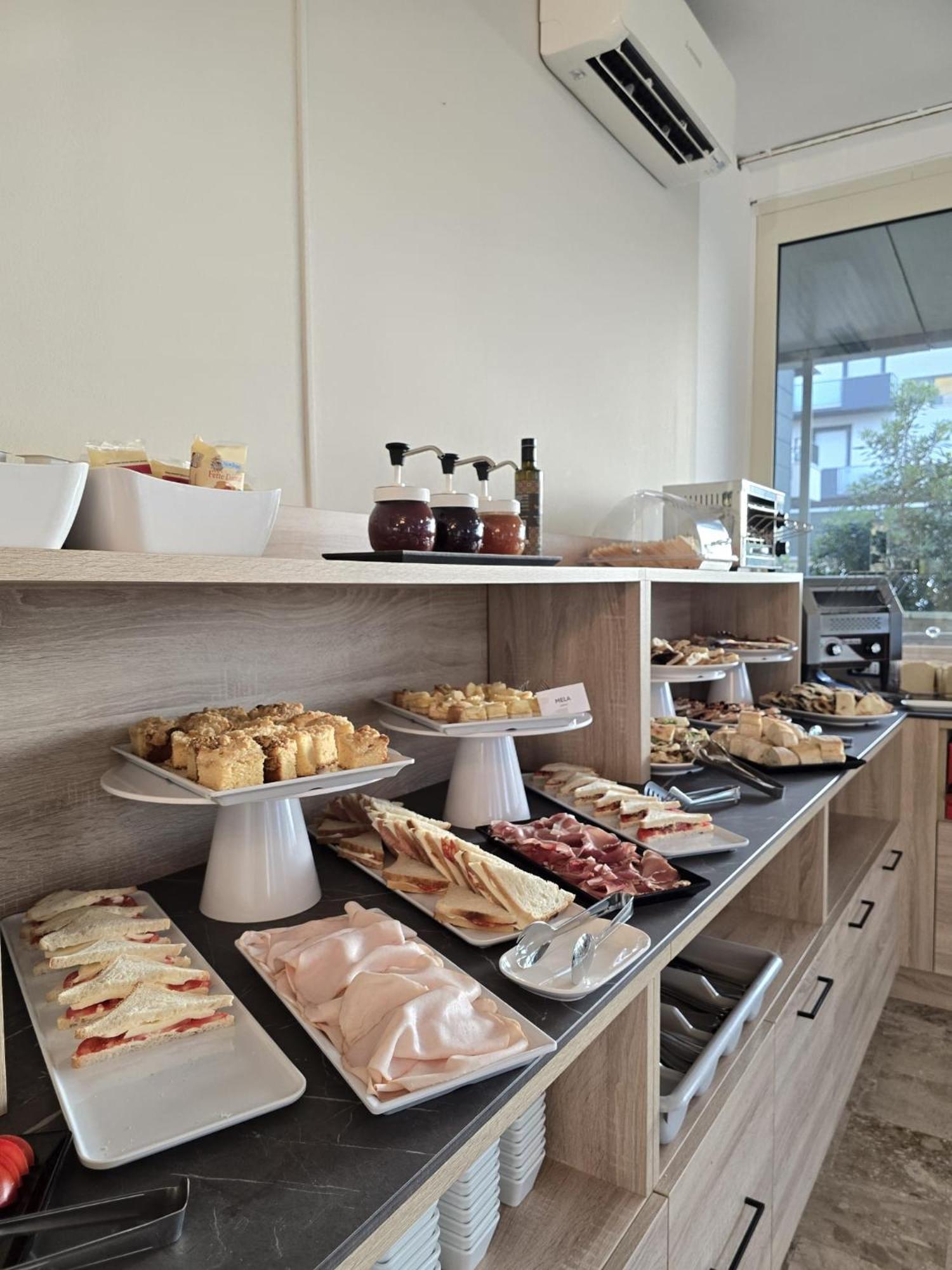 Hotel Helios Beach Milano Marittima Dış mekan fotoğraf