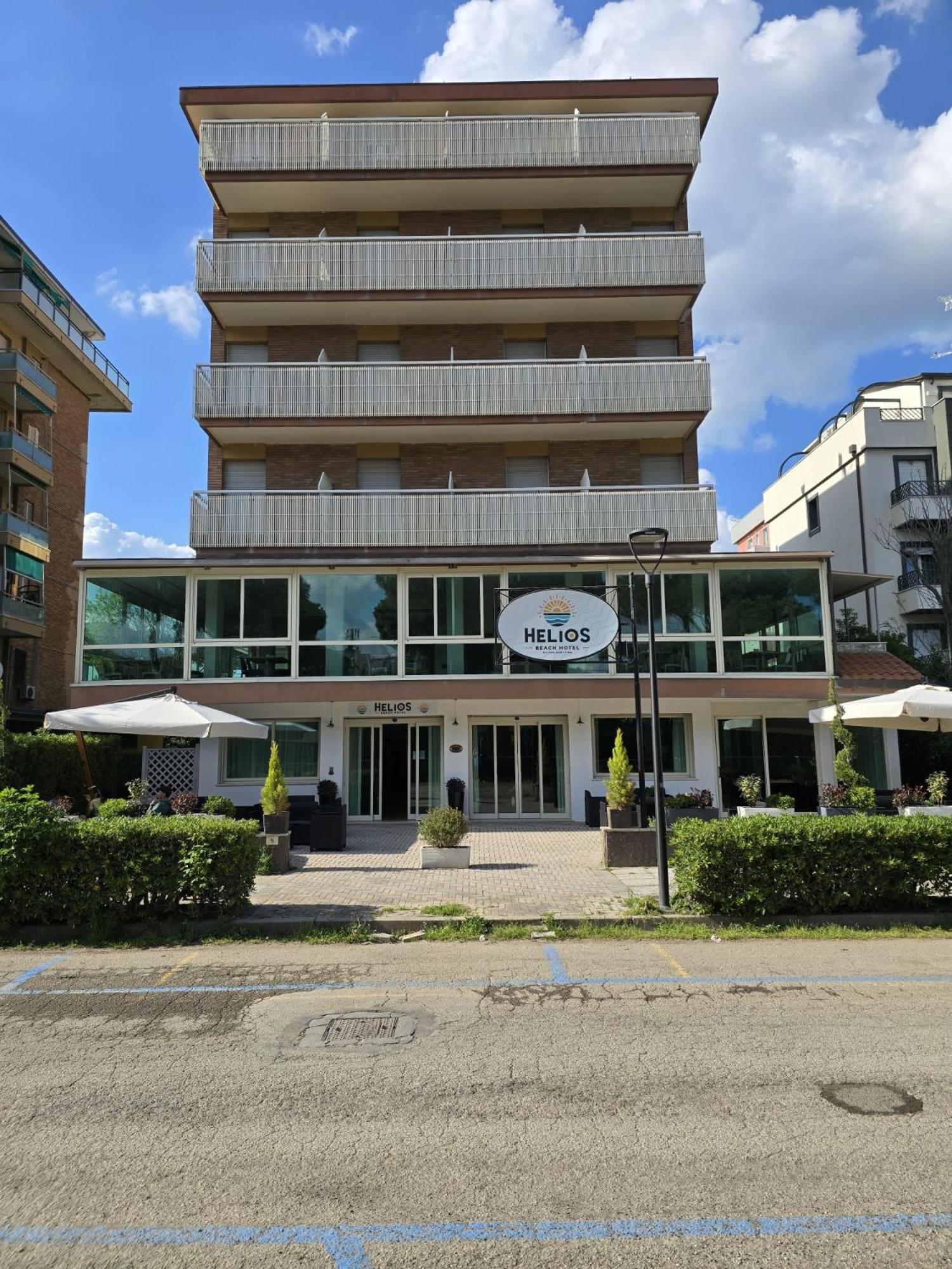 Hotel Helios Beach Milano Marittima Dış mekan fotoğraf