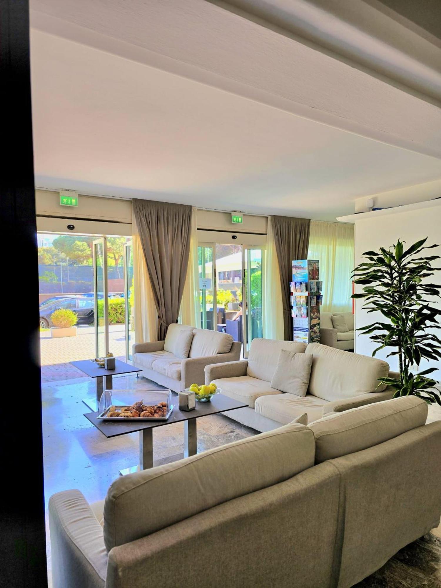 Hotel Helios Beach Milano Marittima Dış mekan fotoğraf